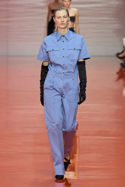 Look 2